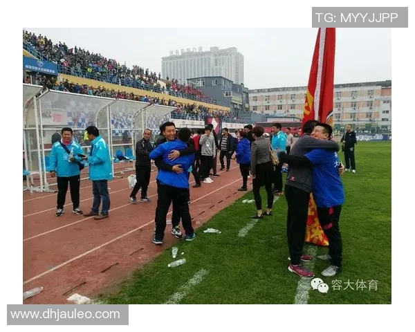 保定容大迎战新疆体彩全力争胜展现足球激情与团队精神