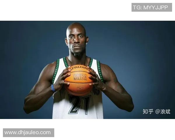 布鲁克洛佩斯:从篮筐之下的巨人到NBA的全能战士之路