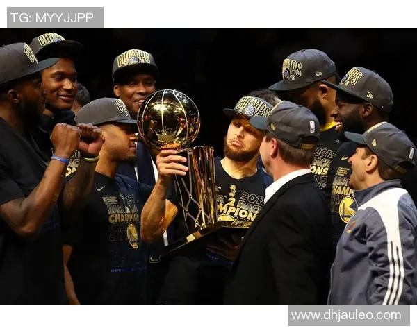 2019赛季勇士队与其他球队的精彩对决回顾与分析