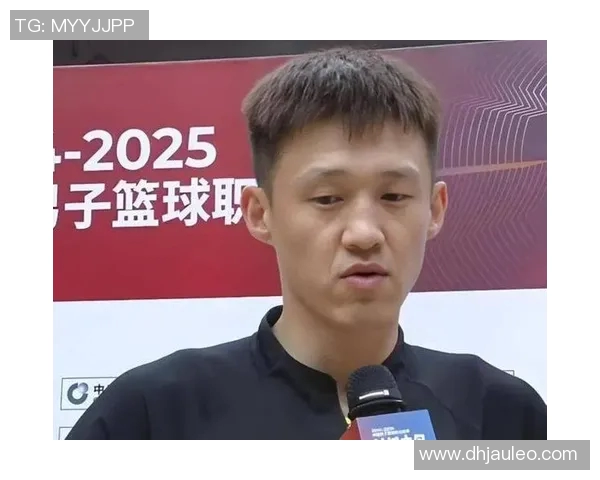 周鹏：从篮球场上的传奇到生活中的榜样，激励年轻一代追梦之路